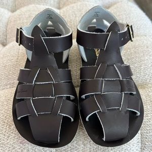 Classic toddler boy sandals never worn!